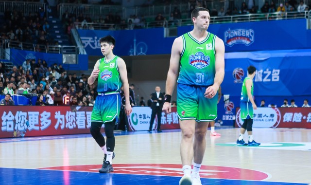 开云网站-一点状态没得呀！大卫·詹姆斯半场4中0一分未得 正负值-12